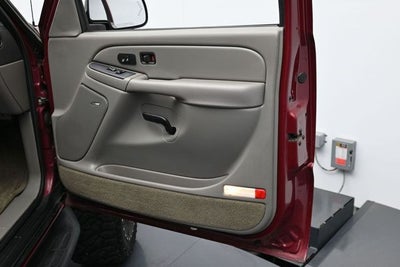 2004 Chevrolet Suburban 1500 LT