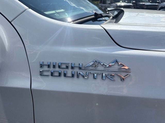 2025 Chevrolet Suburban High Country