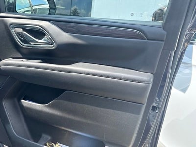2023 Chevrolet Suburban LT