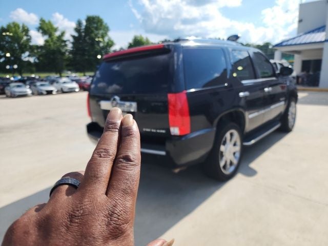2011 Cadillac Escalade Luxury