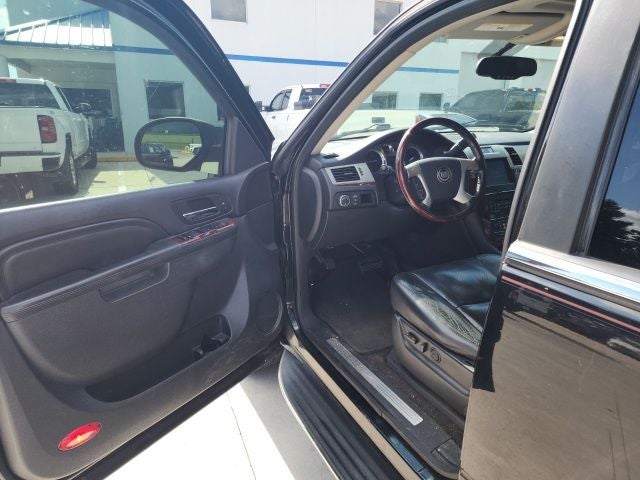 2011 Cadillac Escalade Luxury