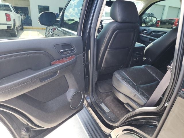 2011 Cadillac Escalade Luxury