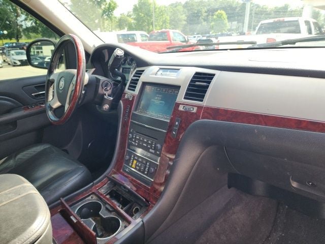 2011 Cadillac Escalade Luxury