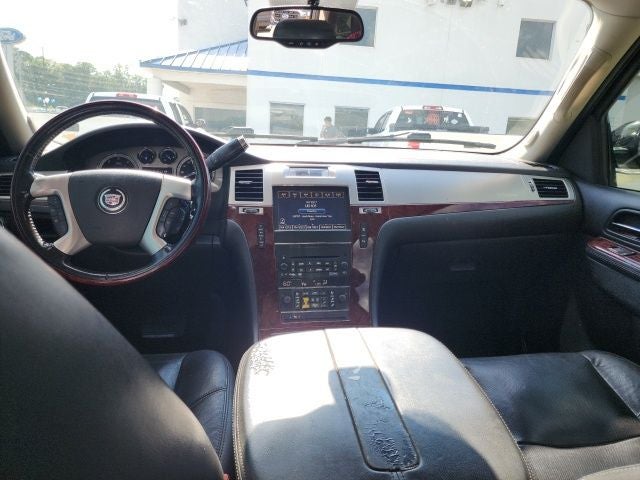 2011 Cadillac Escalade Luxury