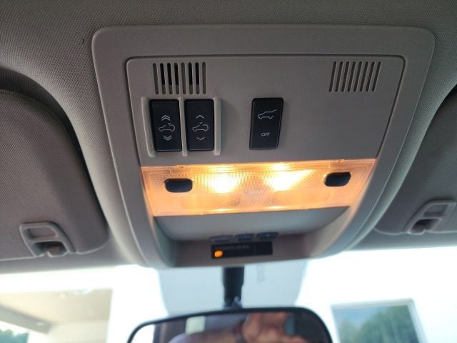 2011 Cadillac Escalade Luxury