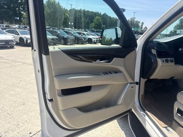 2019 Cadillac Escalade Luxury