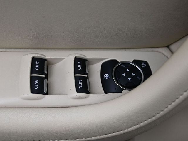 2013 Lincoln MKS Base