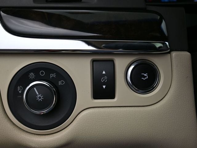 2013 Lincoln MKS Base