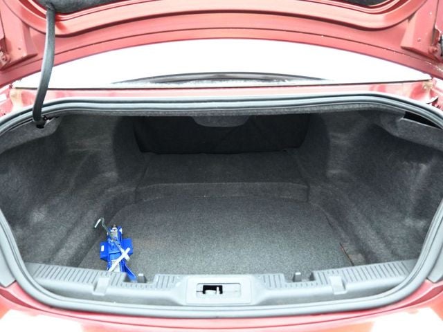 2013 Lincoln MKS Base