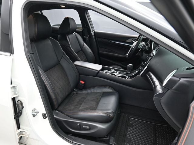 2023 Nissan Maxima SR