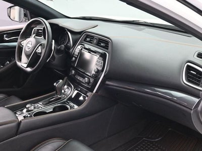 2023 Nissan Maxima SR