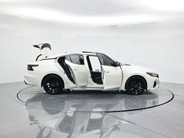 2023 Nissan Maxima SR