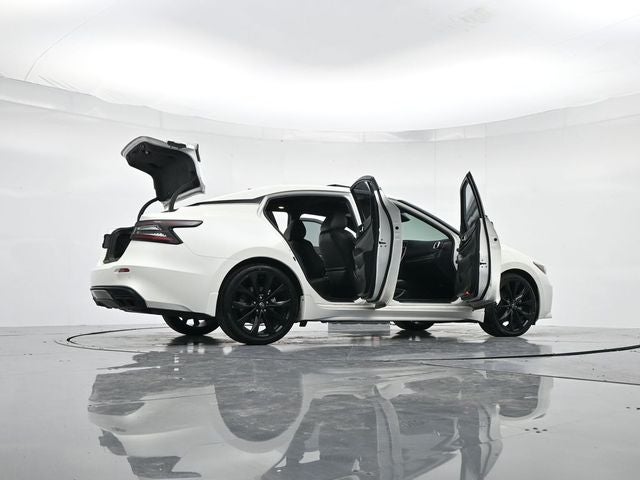 2023 Nissan Maxima SR