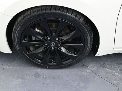 2023 Nissan Maxima SR