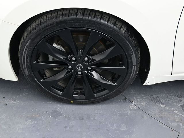 2023 Nissan Maxima SR