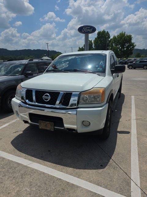 2015 Nissan Titan SV
