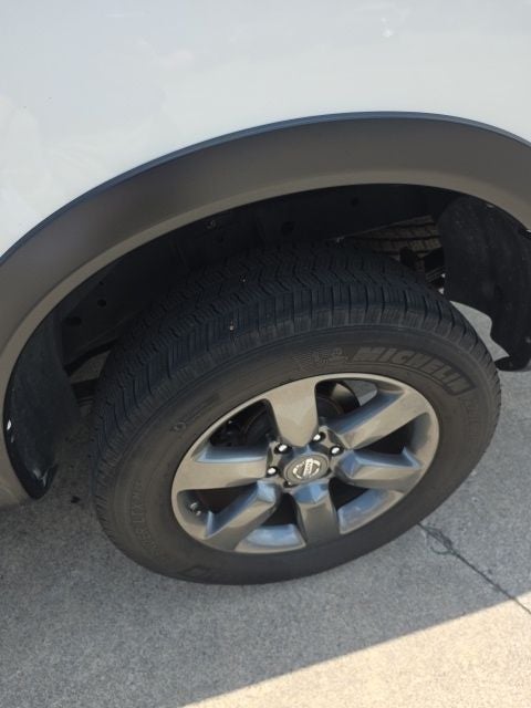 2015 Nissan Titan SV