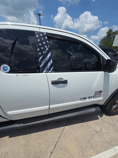 2015 Nissan Titan SV