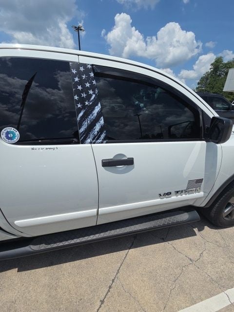 2015 Nissan Titan SV