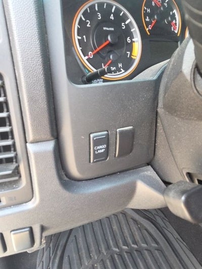 2015 Nissan Titan SV