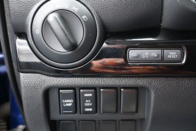2020 Nissan Titan SV