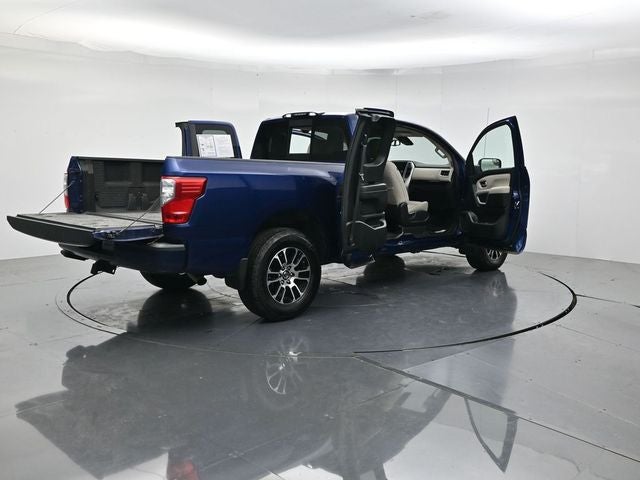 2020 Nissan Titan SV
