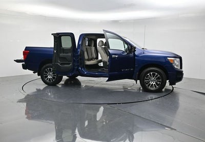 2020 Nissan Titan SV