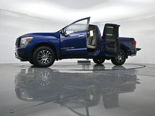 2020 Nissan Titan SV