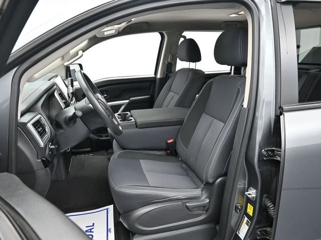 2021 Nissan Titan SV