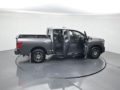 2021 Nissan Titan SV