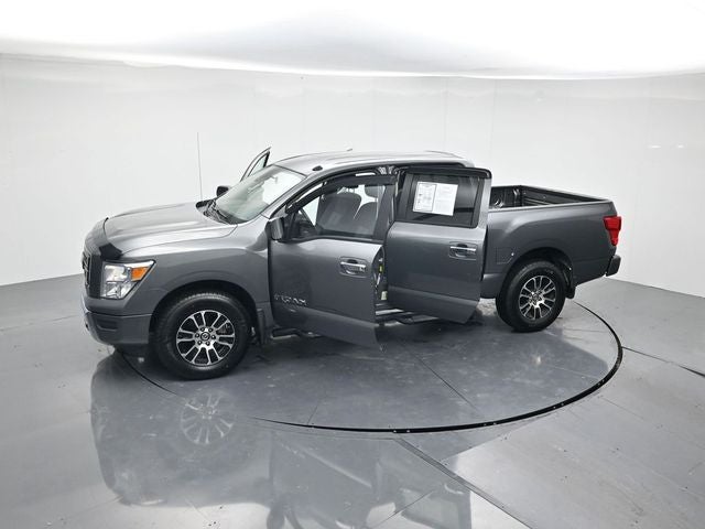 2021 Nissan Titan SV