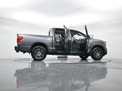 2021 Nissan Titan SV