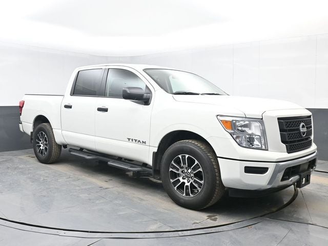 2024 Nissan Titan SV