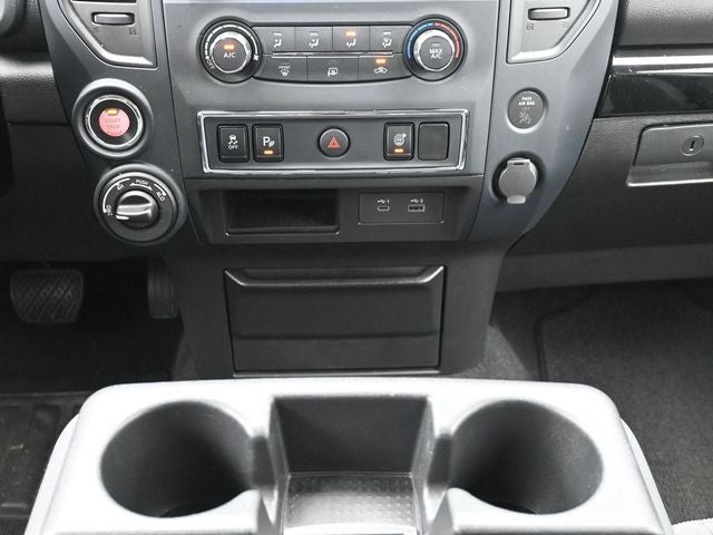 2024 Nissan Titan SV