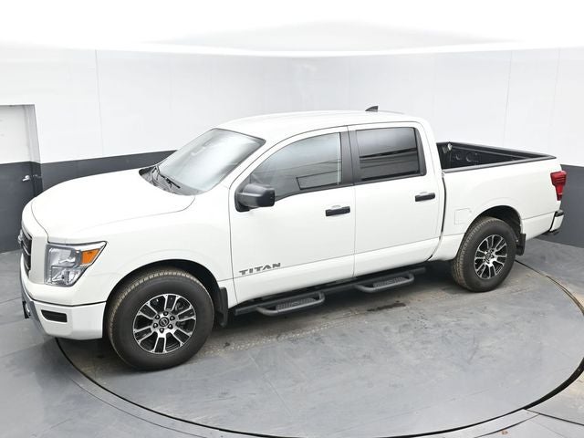 2024 Nissan Titan SV
