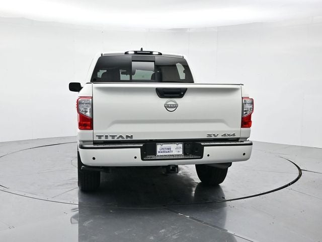 2024 Nissan Titan SV