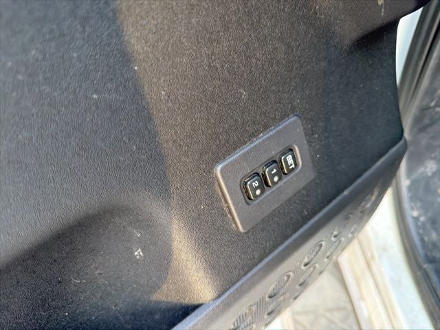 2012 Nissan Titan SL