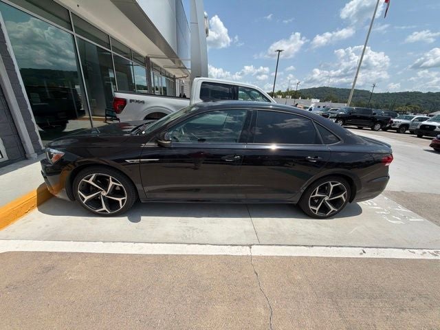 2020 Volkswagen Passat 2.0T R-Line