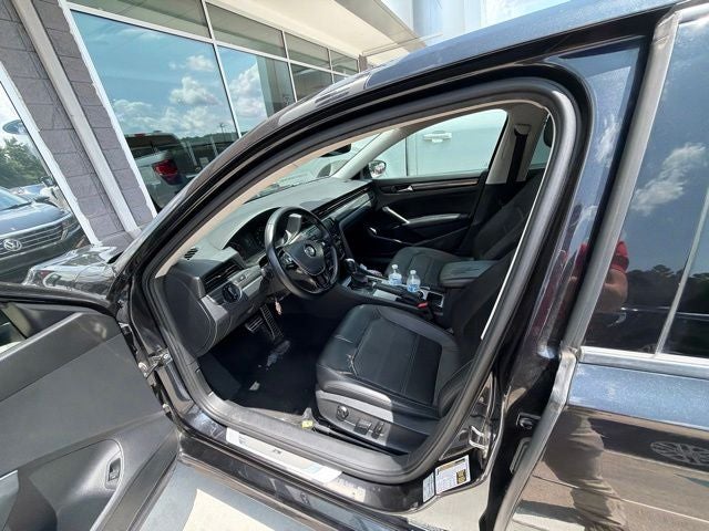 2020 Volkswagen Passat 2.0T R-Line