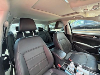 2020 Volkswagen Passat 2.0T R-Line