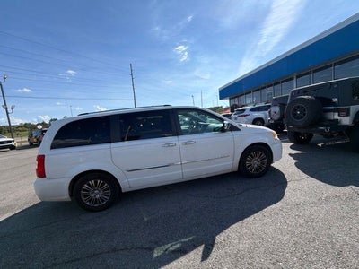 2011 Chrysler Town & Country Limited
