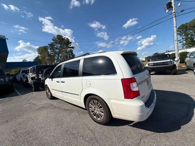 2011 Chrysler Town & Country Limited