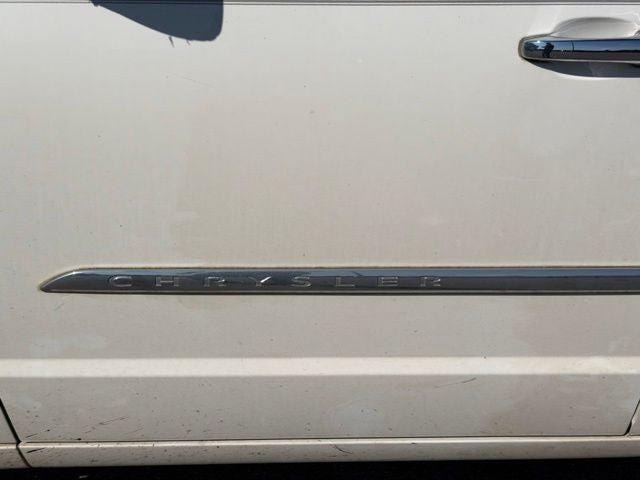 2011 Chrysler Town & Country Limited