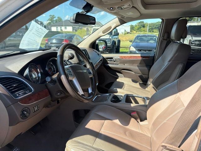 2011 Chrysler Town & Country Limited