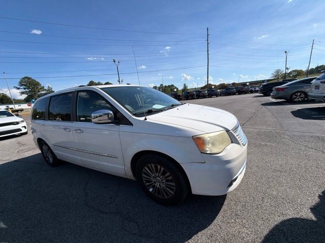 2011 Chrysler Town & Country Limited