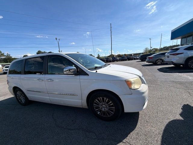 2011 Chrysler Town & Country Limited