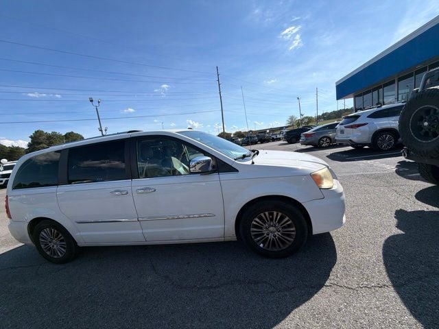 2011 Chrysler Town & Country Limited