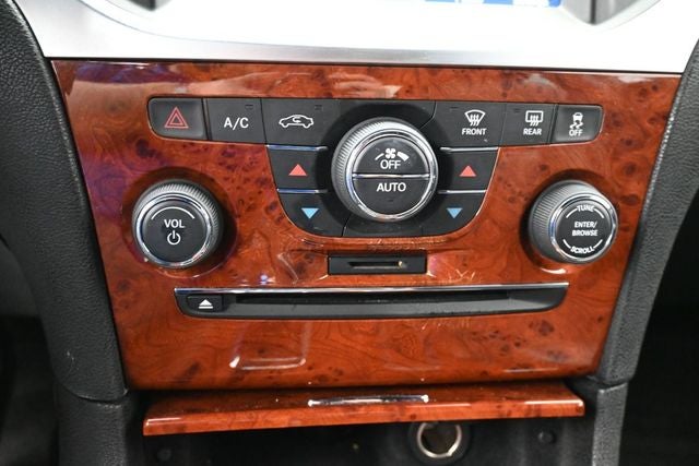 2013 Chrysler 300 Base