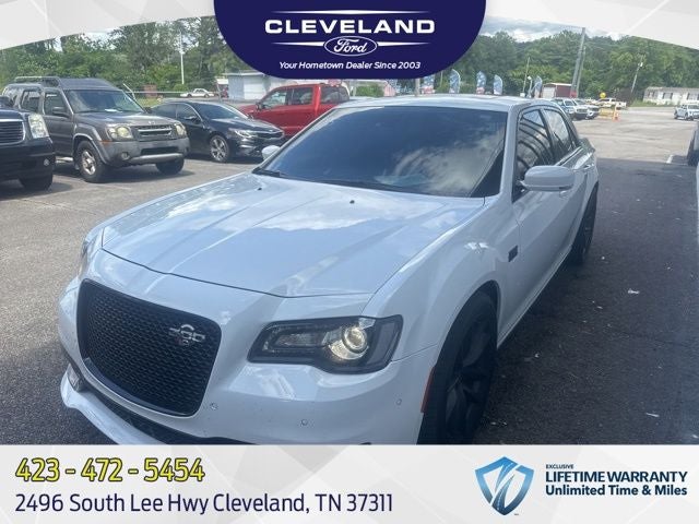 2023 Chrysler 300 C's photo
