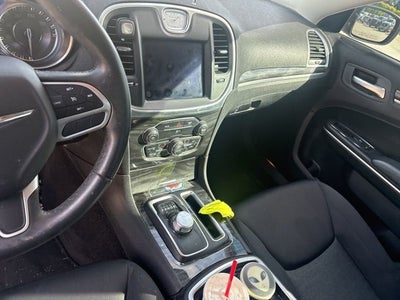 2018 Chrysler 300 Touring